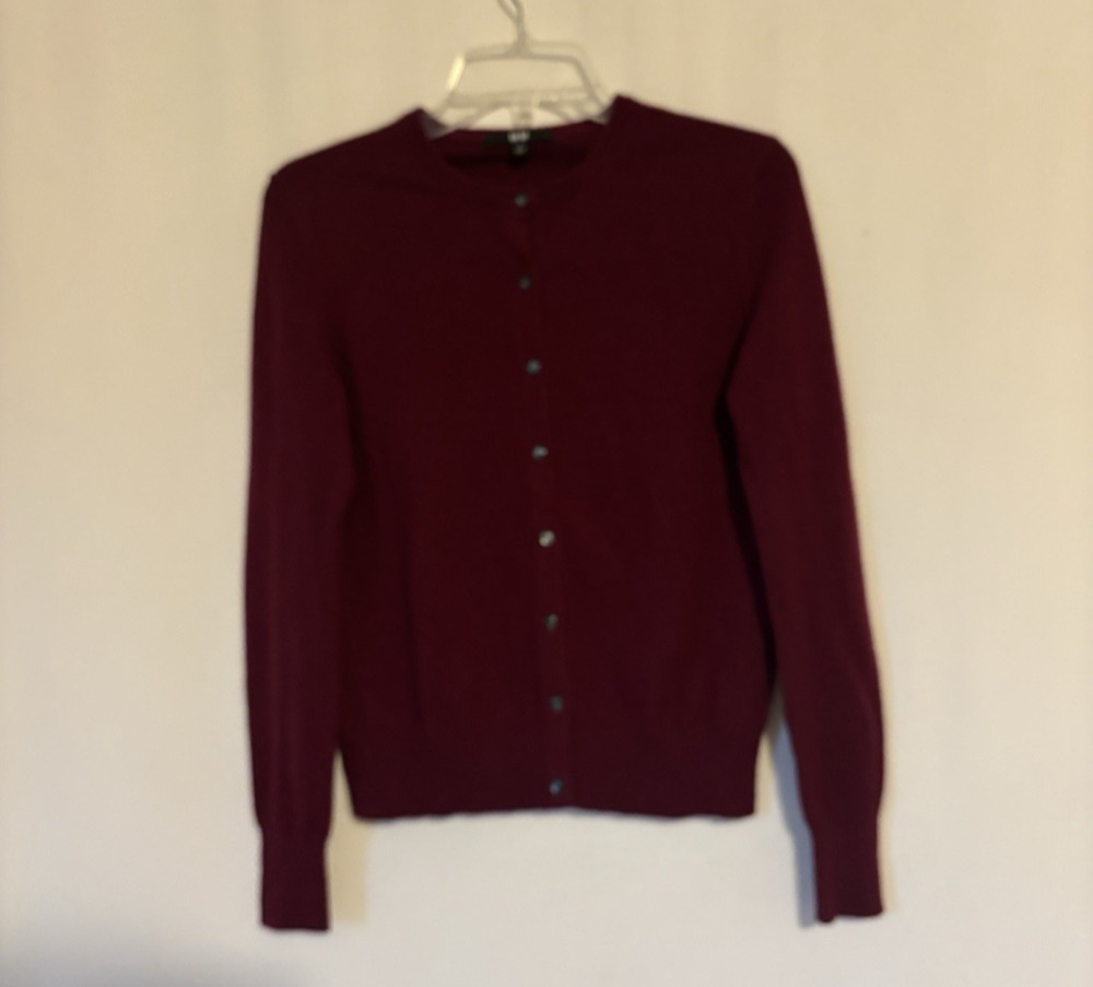Uniqlo Cashmere Cardigan Sweater Small Burgundy Button Up Crew Neck Womens